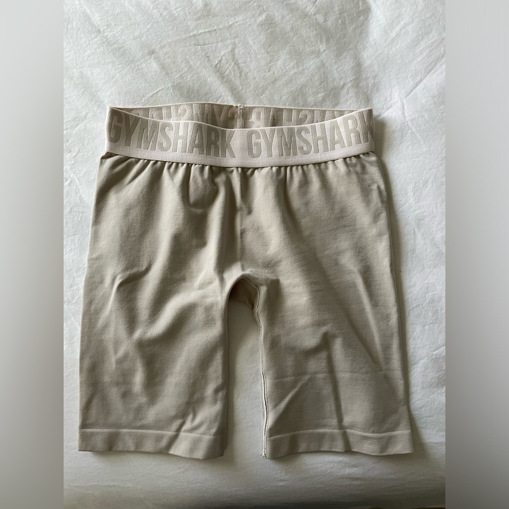 Gymshark Fit Seamless Cycle Short Size Small